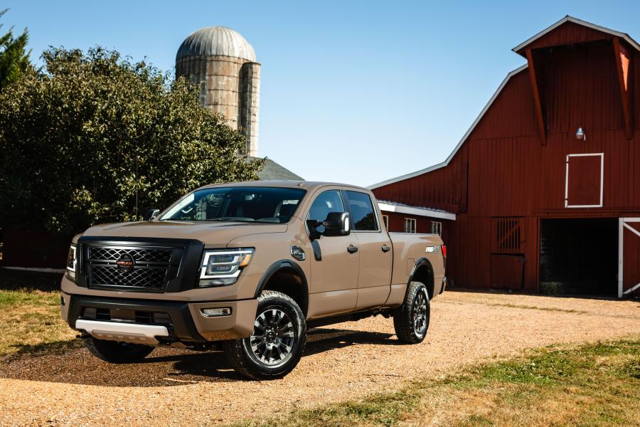 Nissan Titan XD PRO 4X Crew Cab 2019 1. VERcity